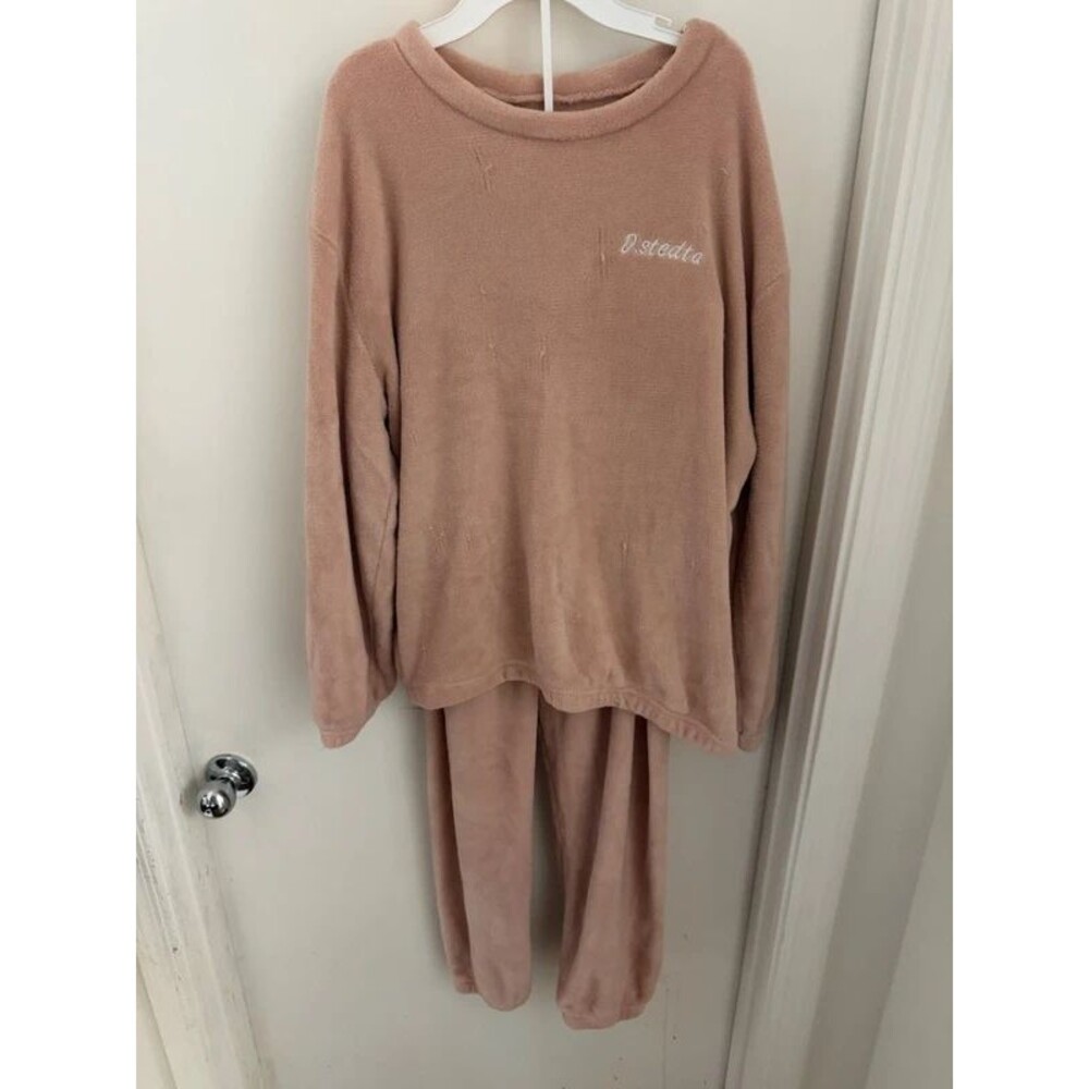 Dusty Rose Pink Ultra-Soft Fleece Plush Loungewear Pajama Set - Size M